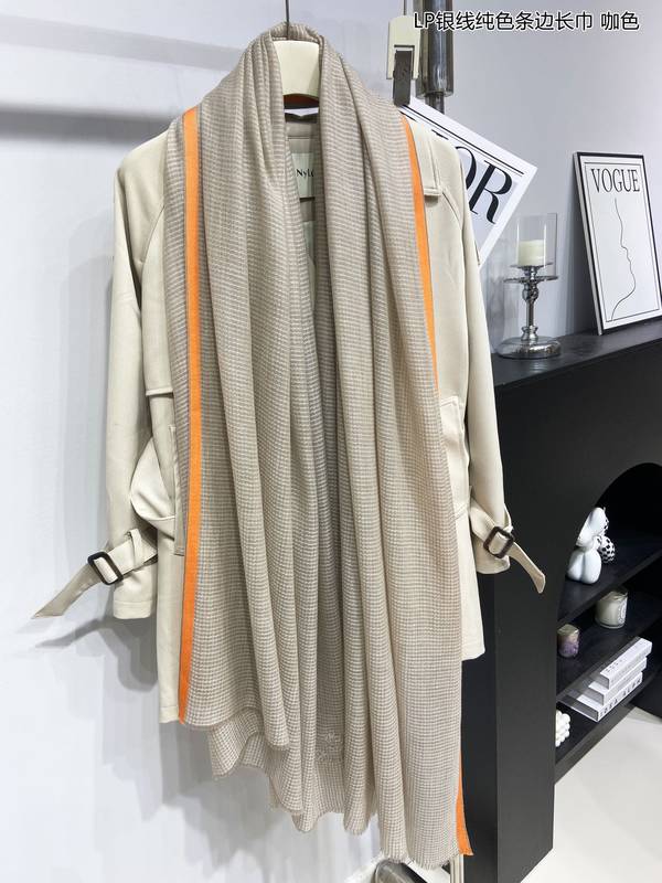 Loro Piana Scarf LPC00053 Loro Piana Scarf LPC00053